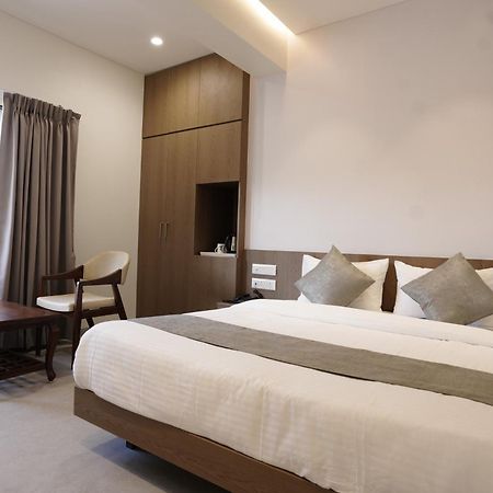 A Square Executive Hotel Aurangabad  Eksteriør billede