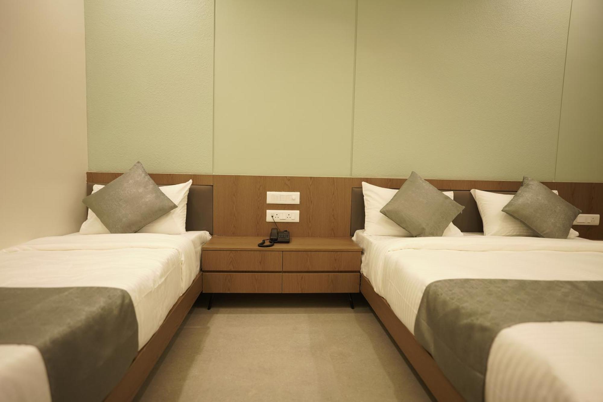 A Square Executive Hotel Aurangabad  Eksteriør billede