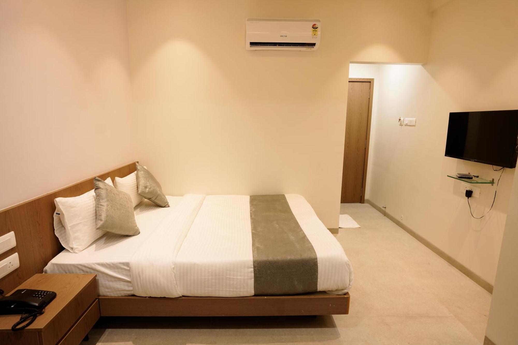 A Square Executive Hotel Aurangabad  Eksteriør billede