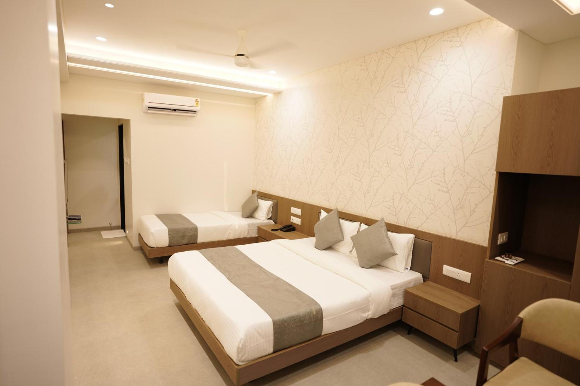 A Square Executive Hotel Aurangabad  Eksteriør billede
