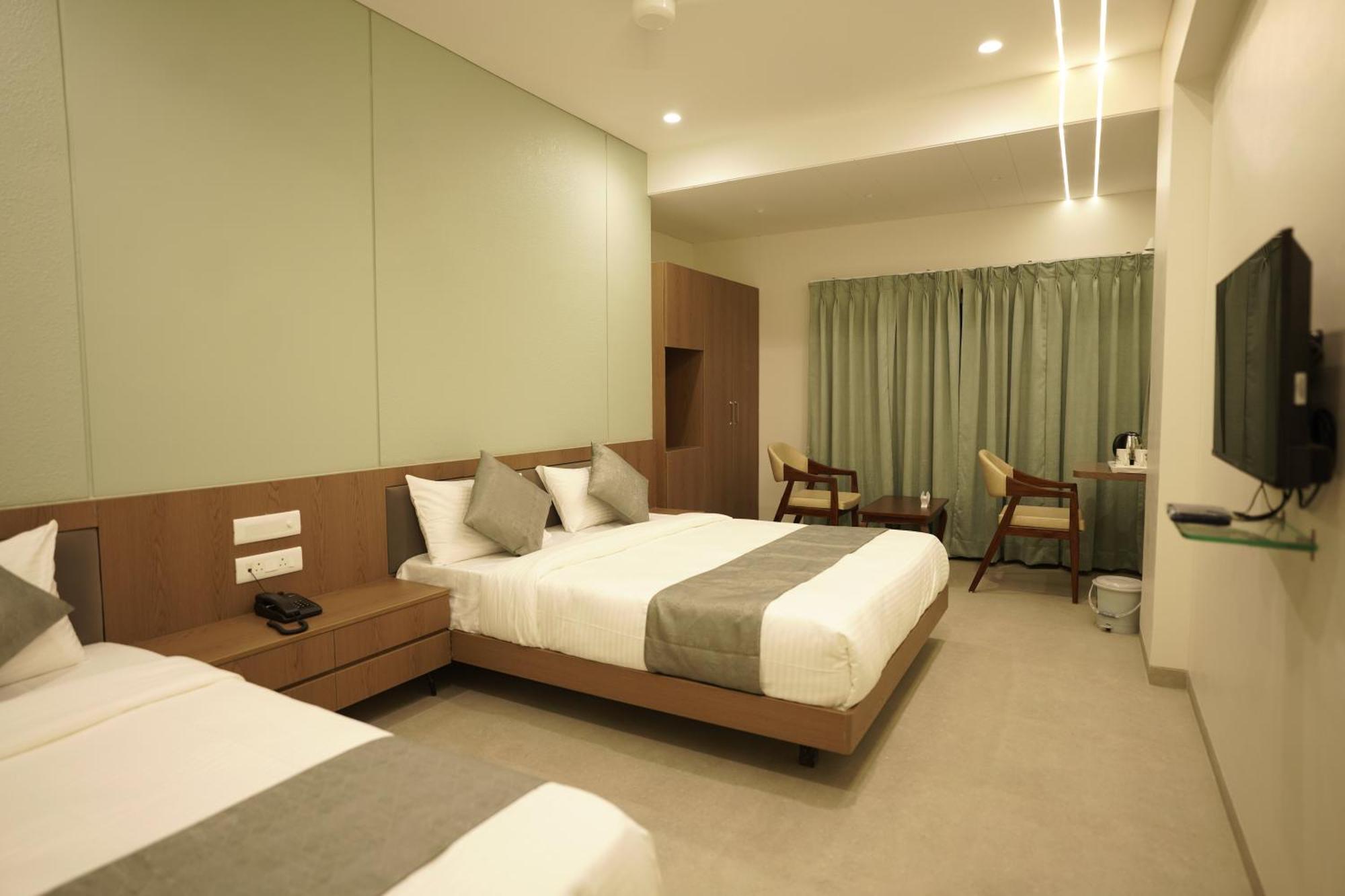 A Square Executive Hotel Aurangabad  Eksteriør billede